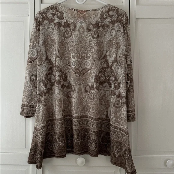 Ruby Rd. Top - Picture 3 of 4